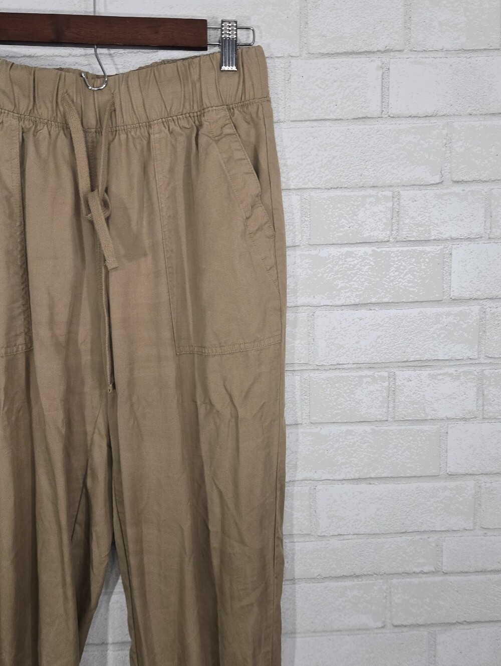 Universal Thread tan joggers - Picture 4 of 15